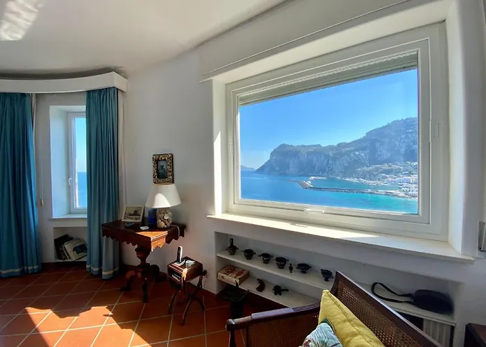 Livia Feriehus Capri